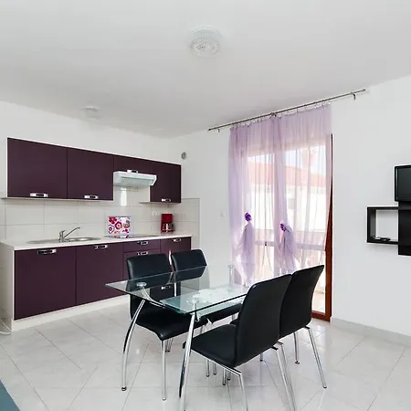 Dragan Apartman Lopar