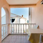 Apartment Dragan Lopar