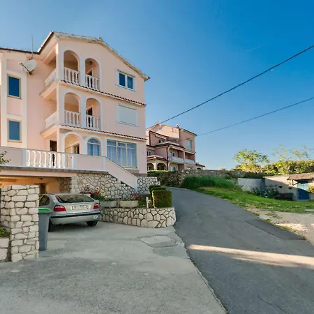 Apartment Dragan *