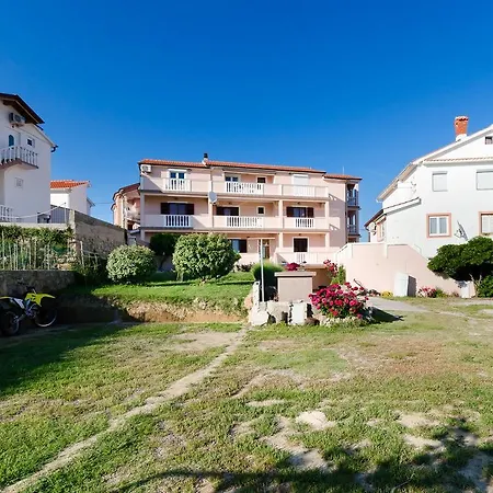 アパート Dragan ロパール