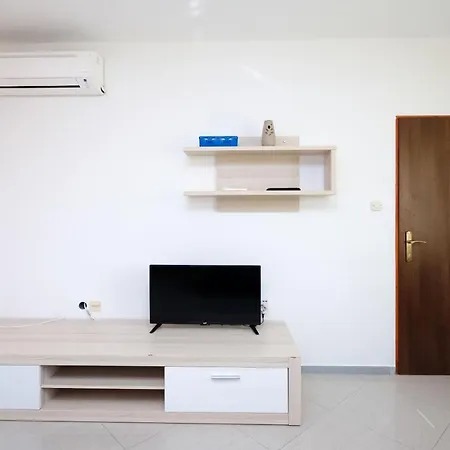 アパート Dragan *